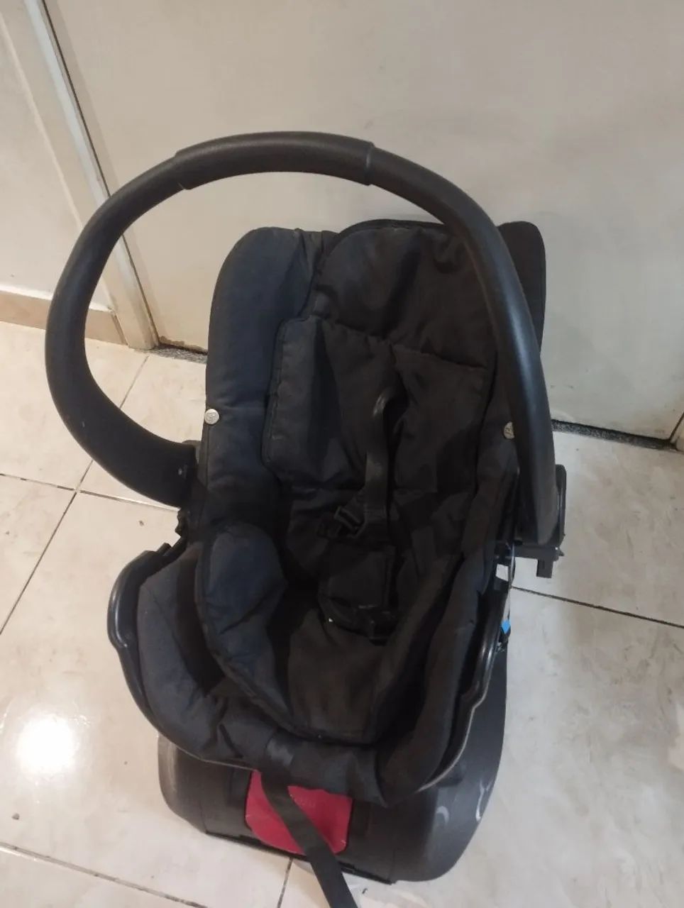 Carrinho de bebê e bebê conforto  - Foto 2