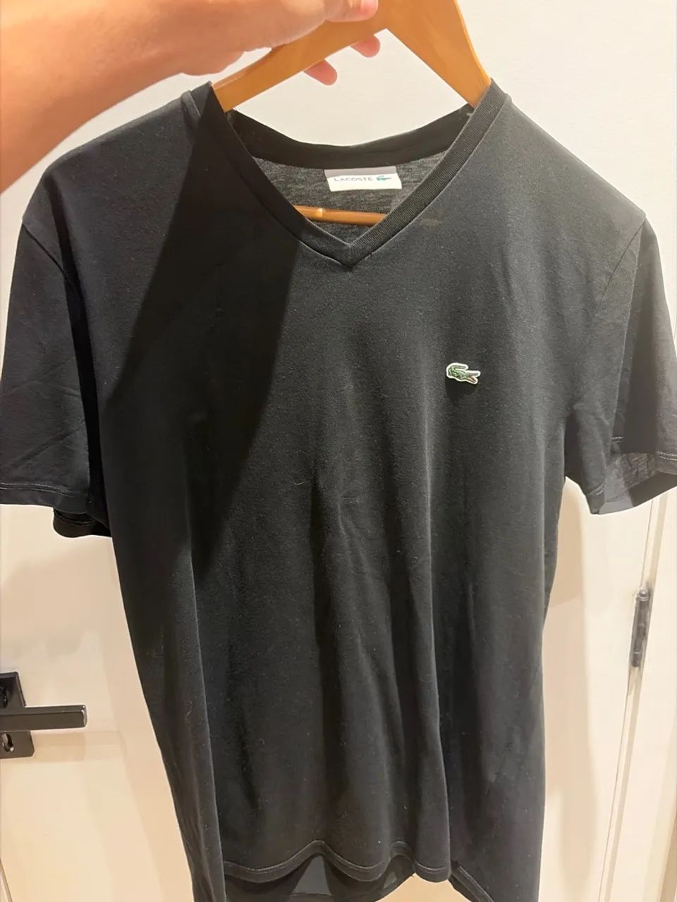 Camisa Lacoste gola V 