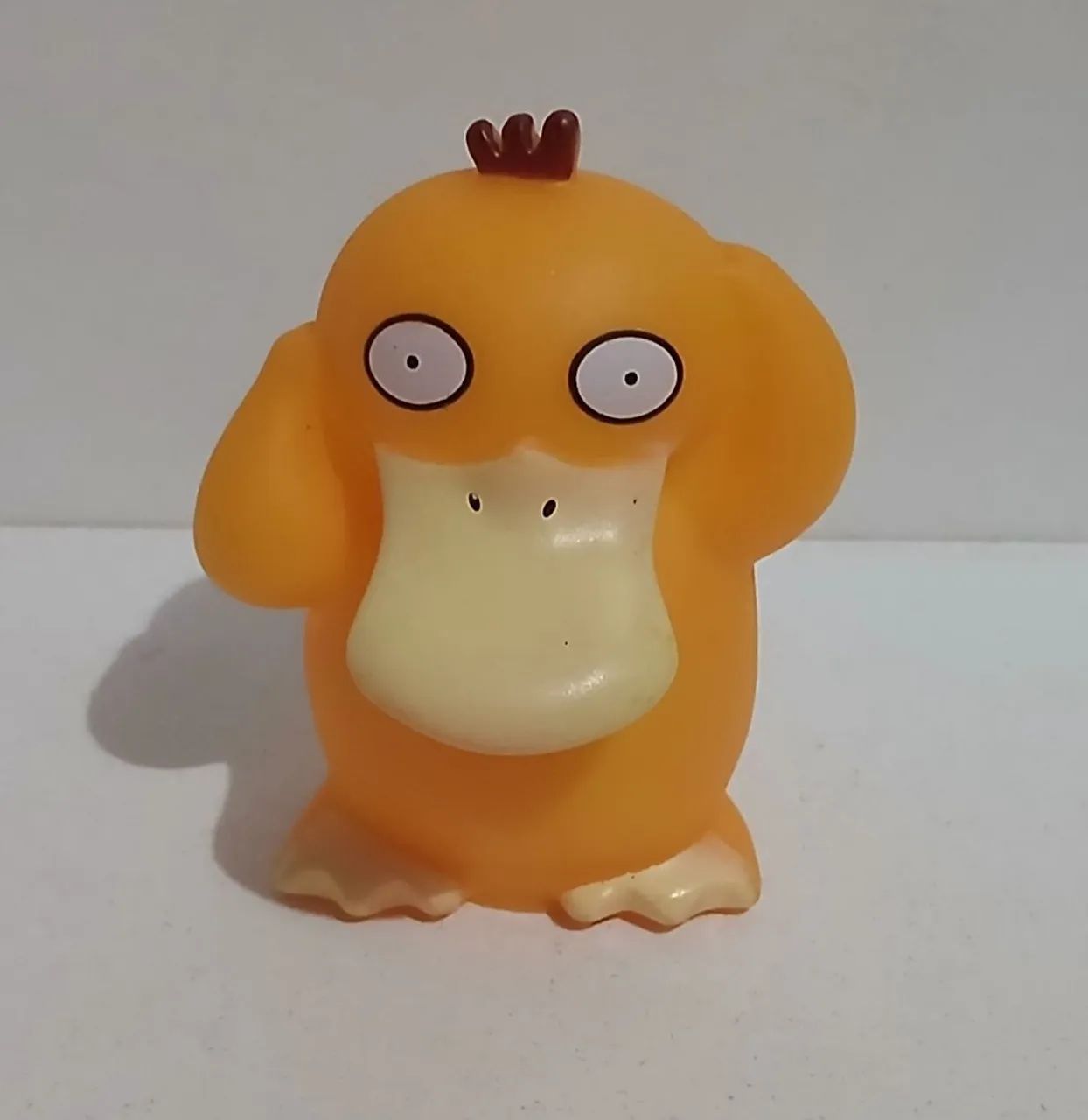 BONECO ACTION FIGURE MINIATURA POKEMON PSYDUCK