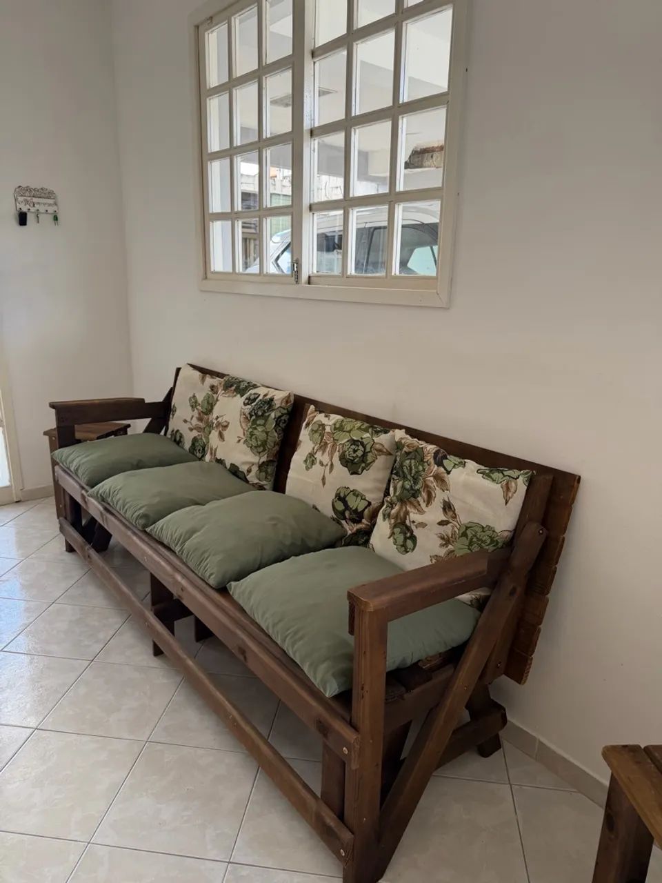 MESA QUE VIRA BANCO EM MADEIRA. OPORTUNIDADE.  - Foto 4