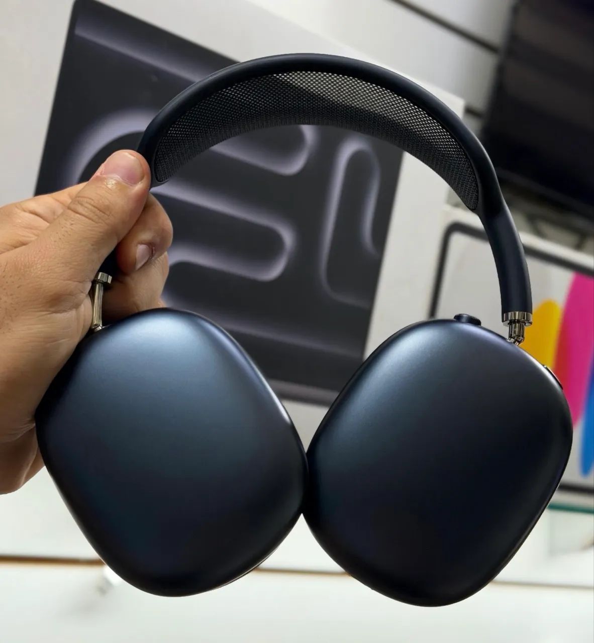 Airpods max usb-c LOJA FÍSICA apenas 2 meses de ativação, garantia