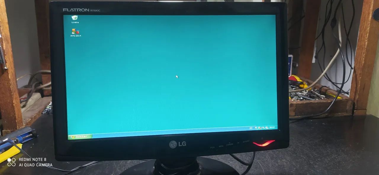 Monitor LCD 16" LG