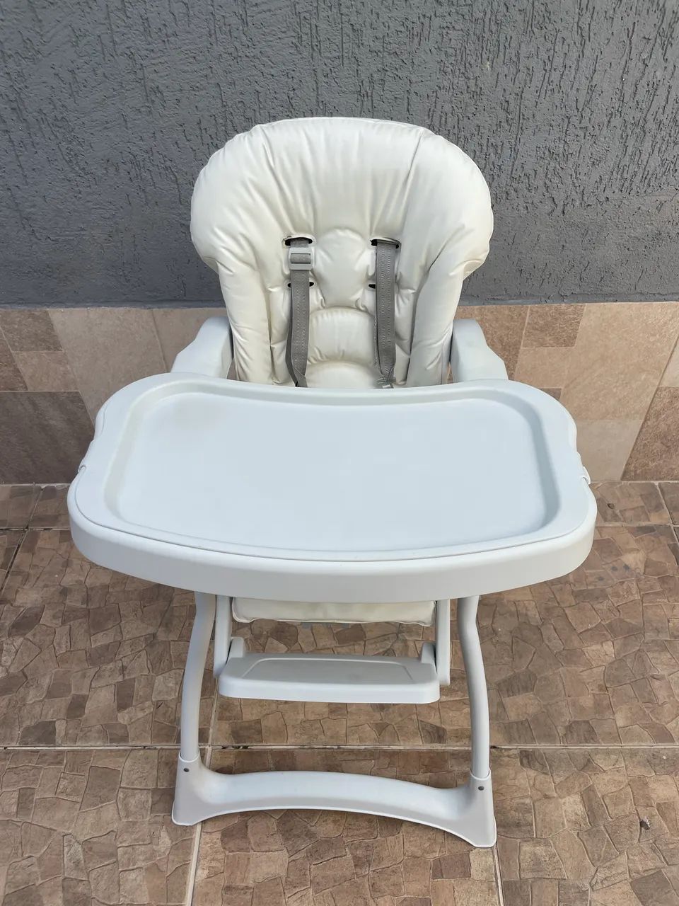 Cadeira de bebê para alimentação 
