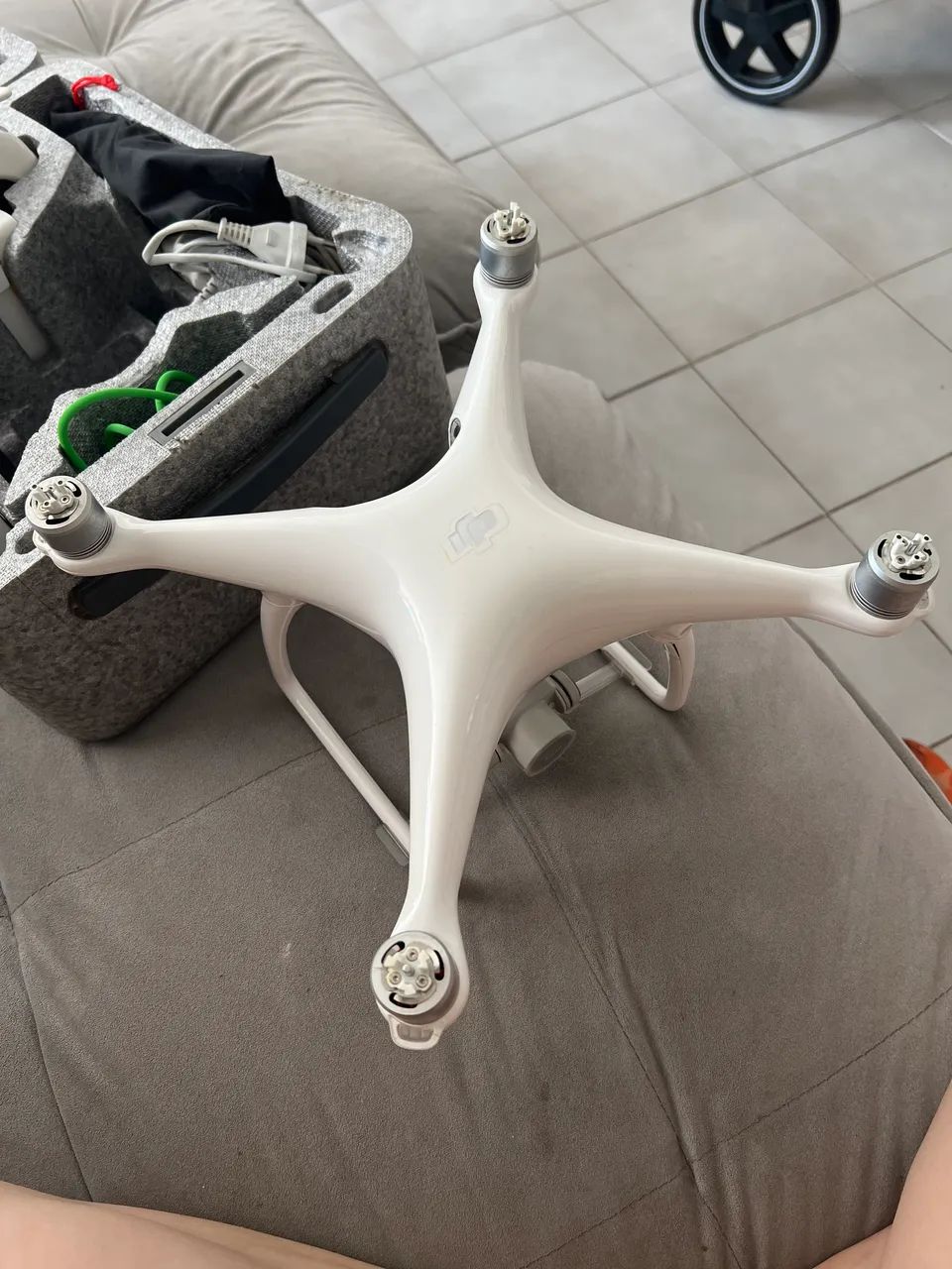 Drone DJI Phantom 4 Pro - Foto 4