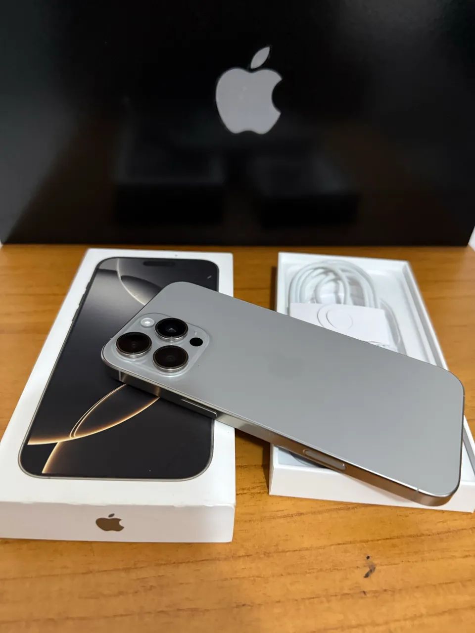 iPhone 16 Pro Max 256GB - Foto 2