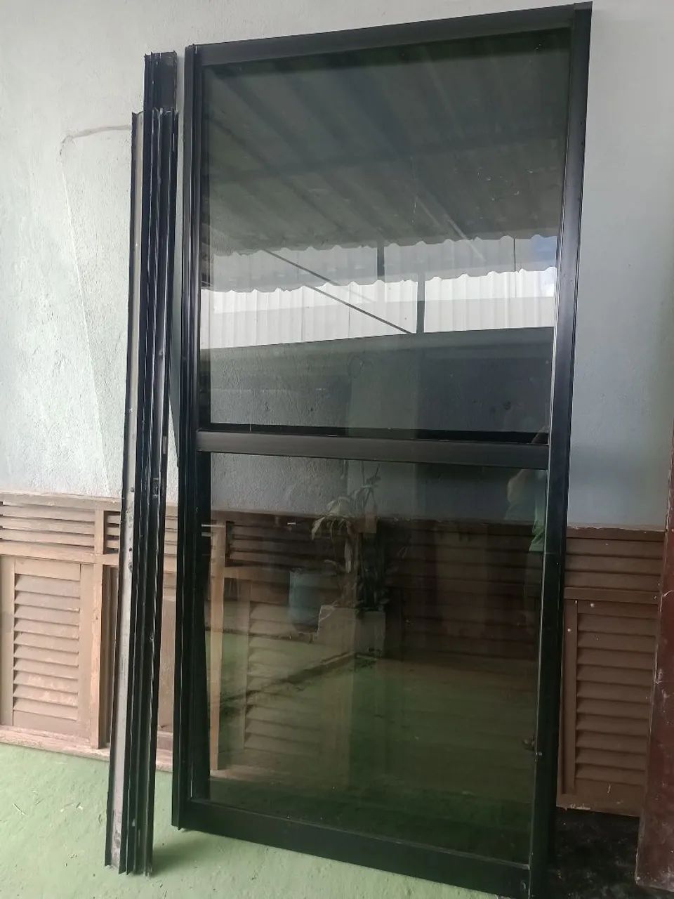 Porta 2x2.10 vidro com alumínio  - Foto 5