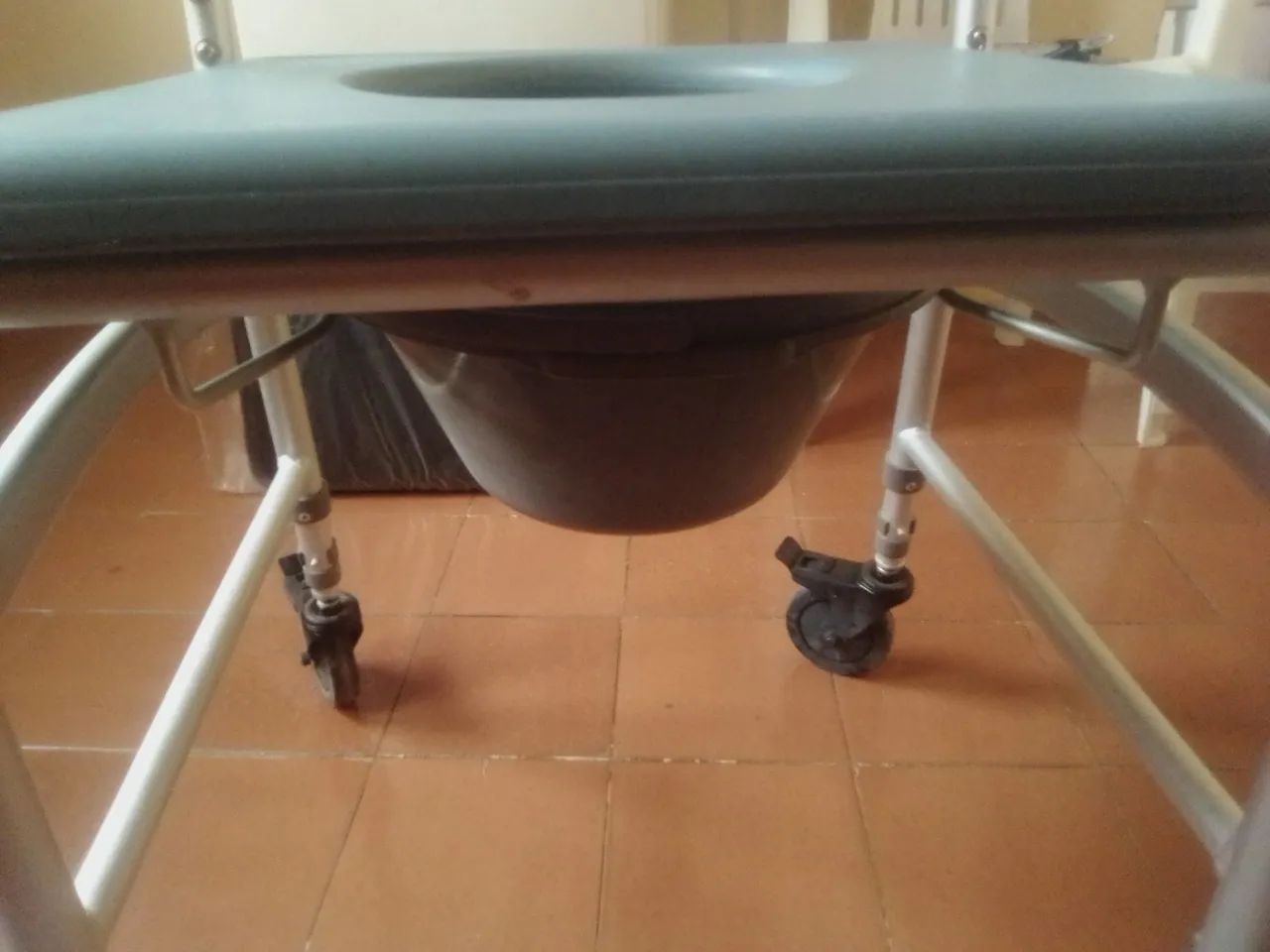 Cadeira de banho de alumínio  - Foto 5