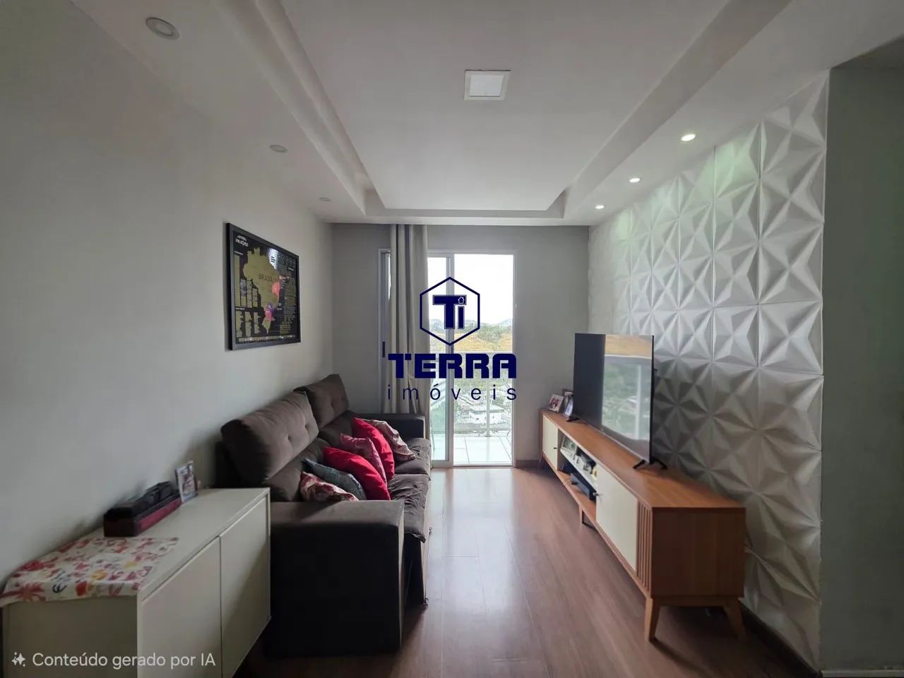 Apartamento com 2 quartos, sendo uma suíte, em andar alto.