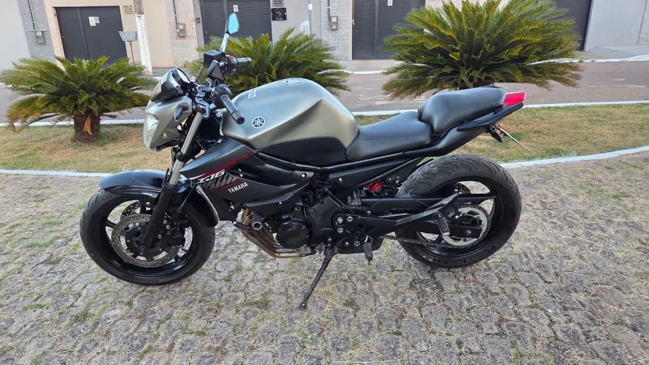 XJ6 N ABS 2018 - Foto 2