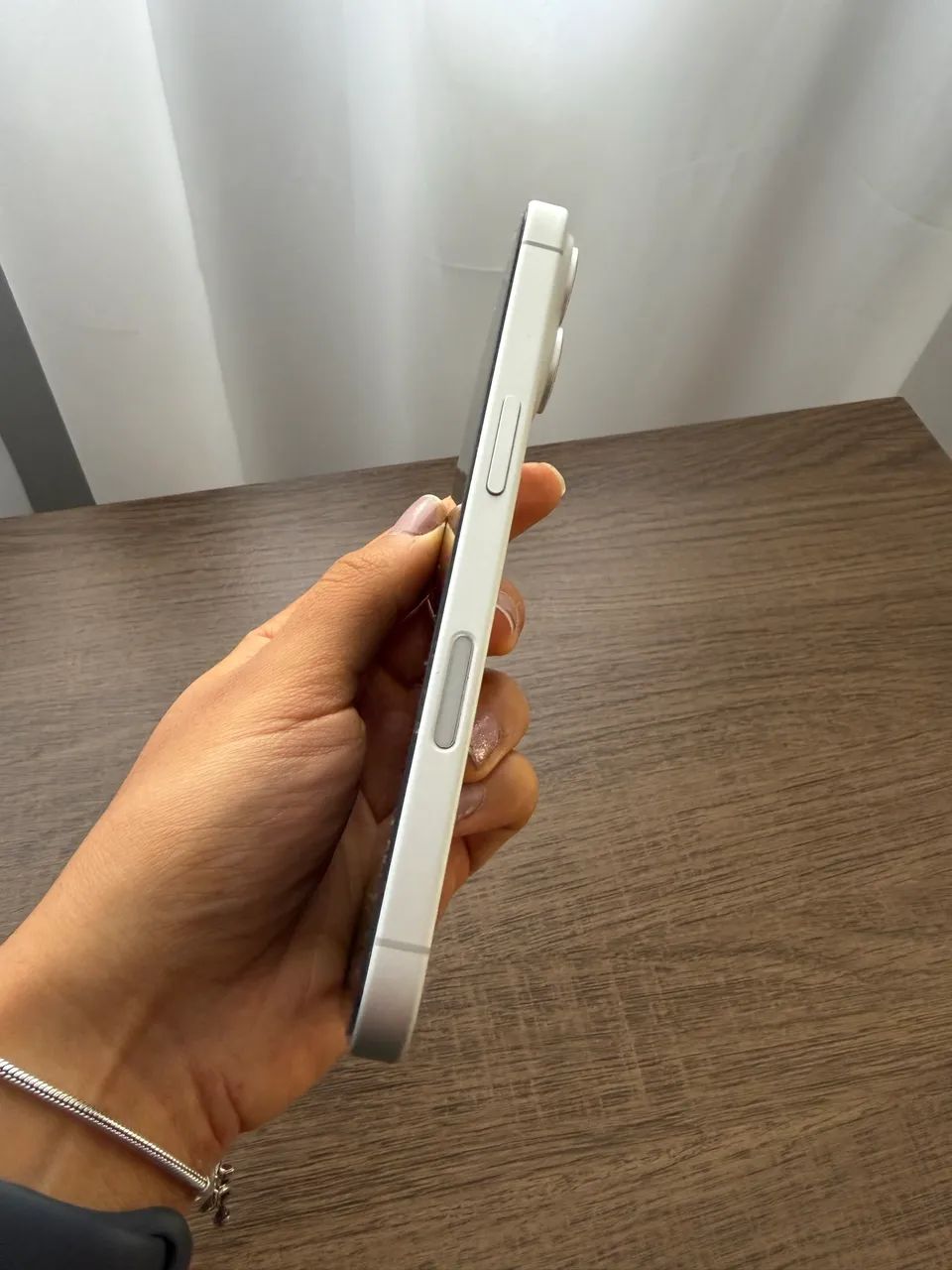 iPhone 16 Branco 256GB | Caixa + cabo USB-C original + capinha. - Foto 5