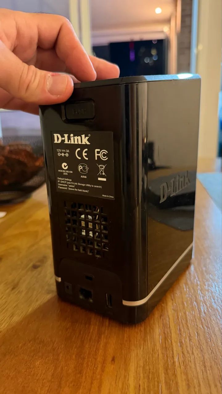 NAS D-Link 320L