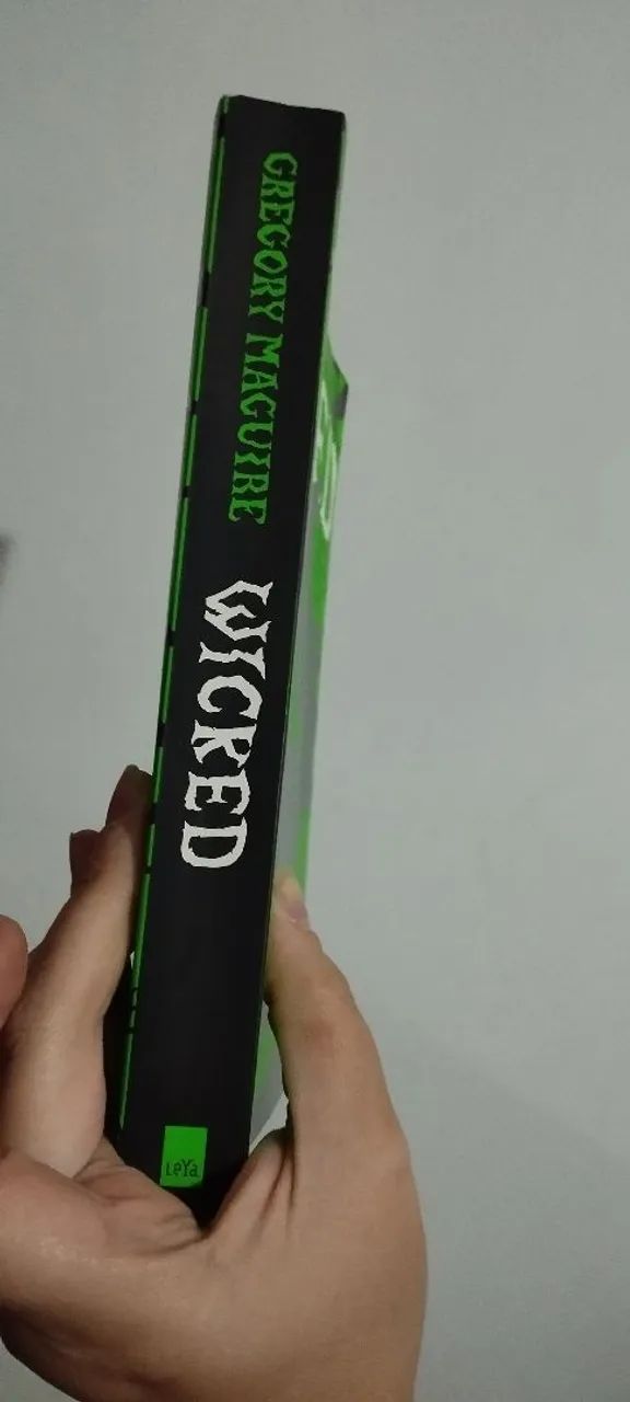 Livro Wicked  - Foto 5