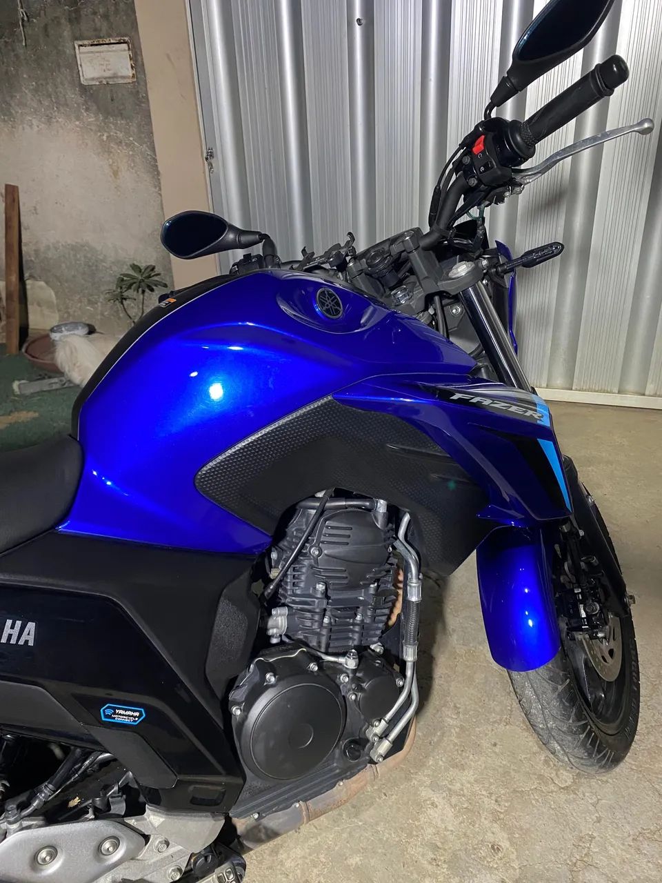 YAMAHA F25 - Foto 2