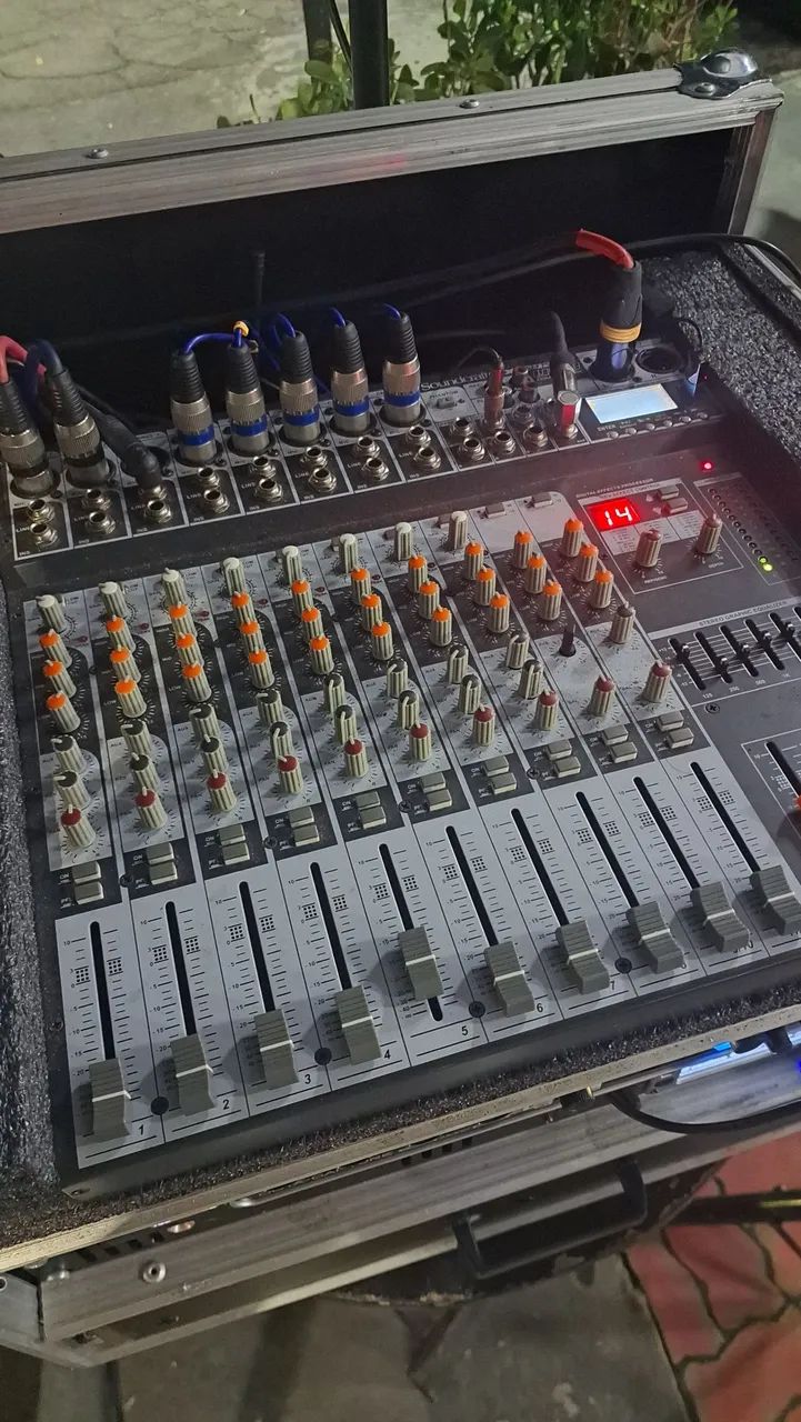 Mesa Soundcraft sx1202fx com case