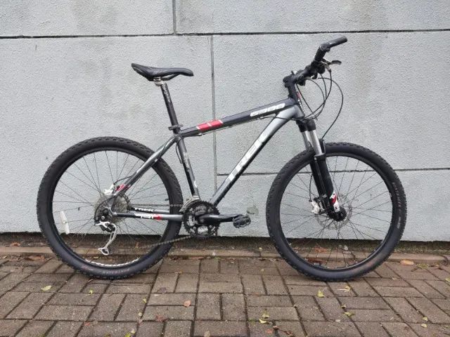 Bicicleta TREK 6300 com 27 marchas