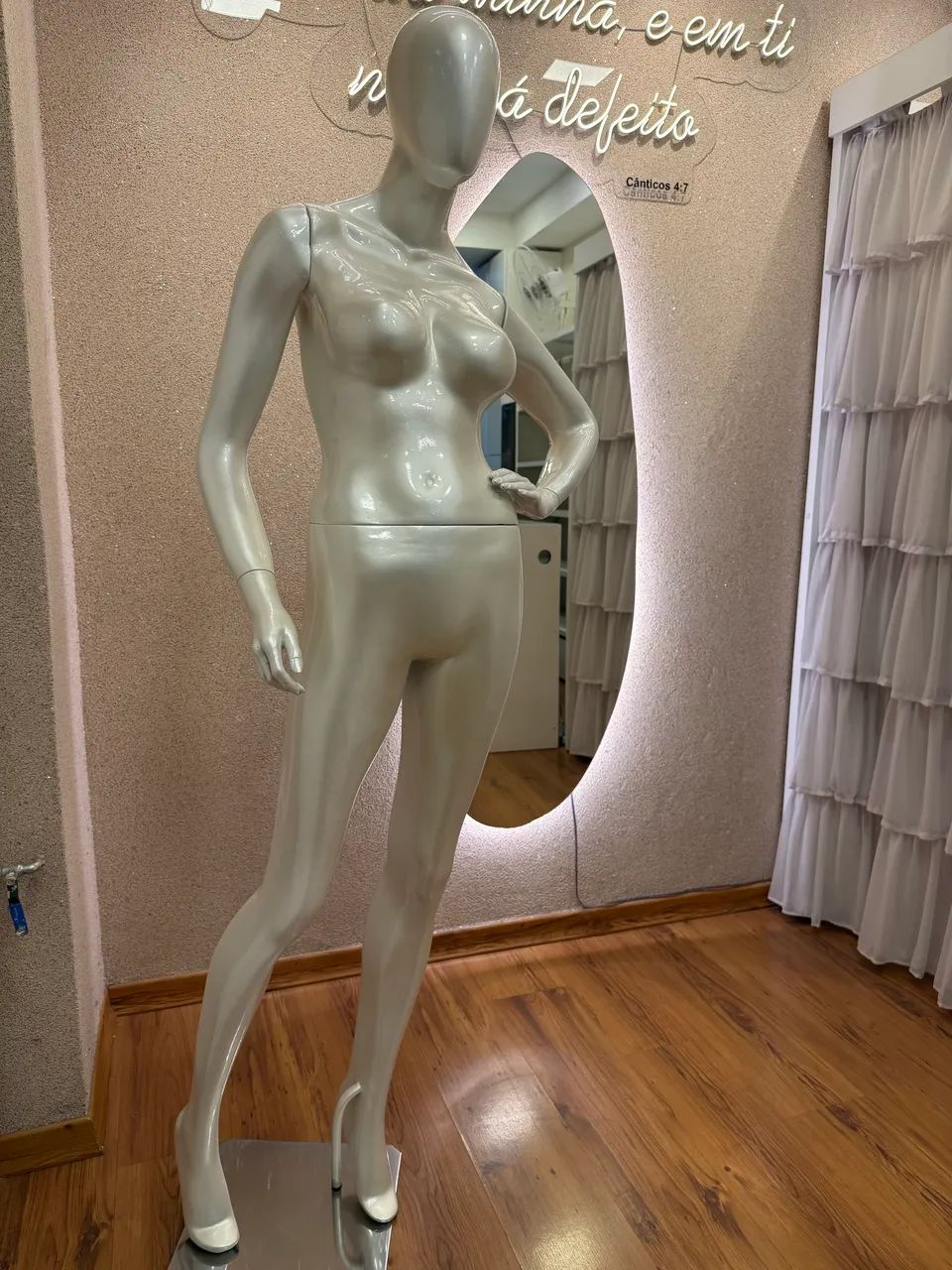 Par de manequim feminino modinha