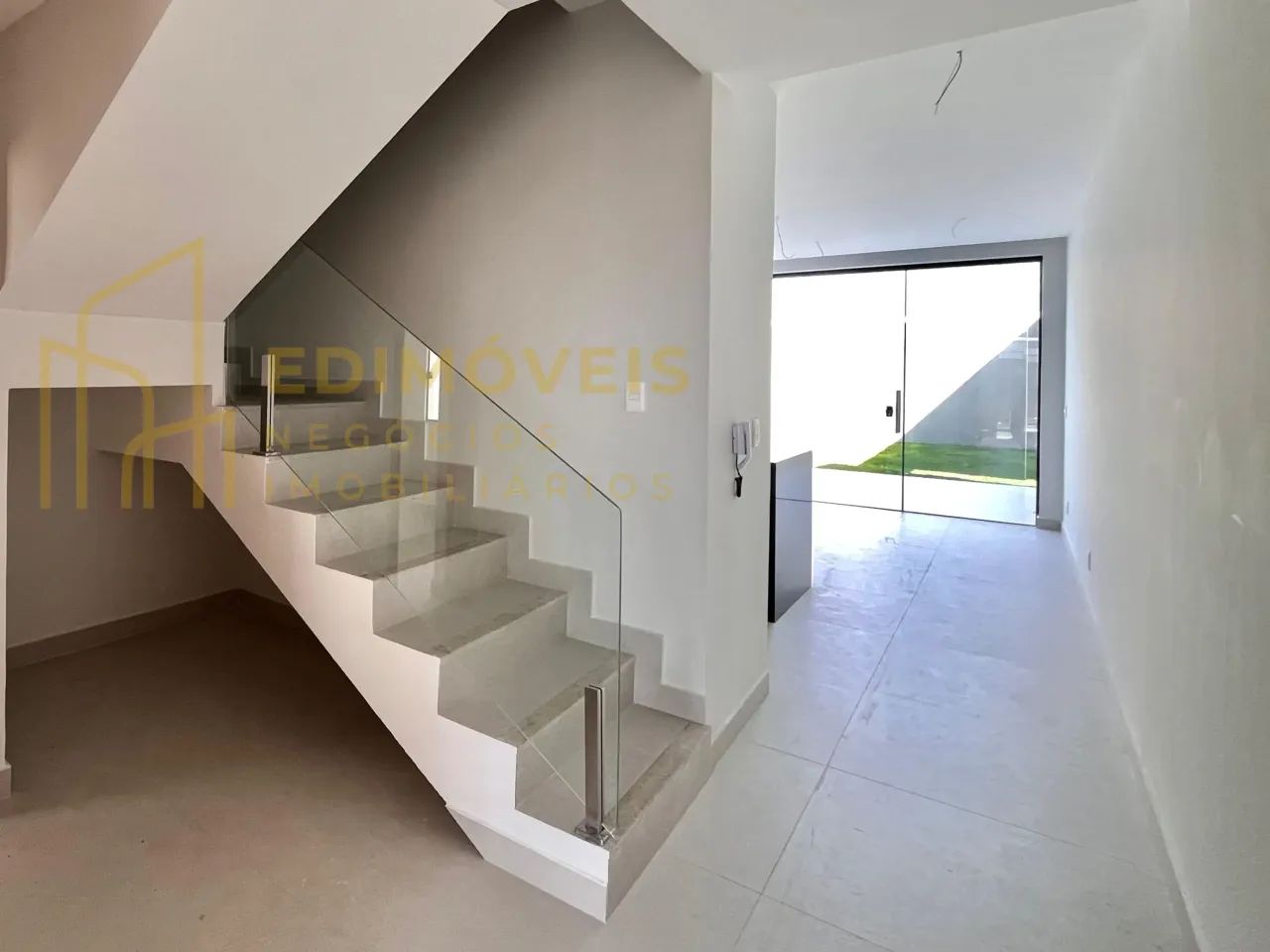 Morada de Laranjeiras: Oportunidade para Viver com Estilo e Conforto! - Foto 3