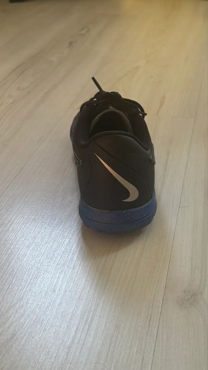 chuteira Nike Phantom GX Club TF - Foto 2