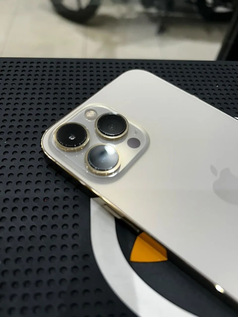 iPhone 13 Pro Max - 128gb - Dourado - Foto 2