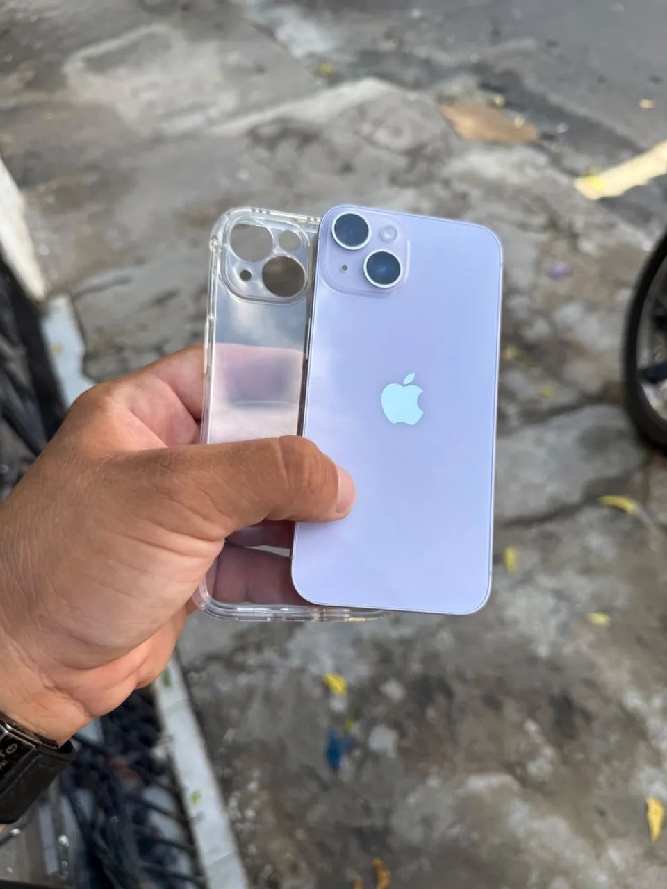 iPhone 14