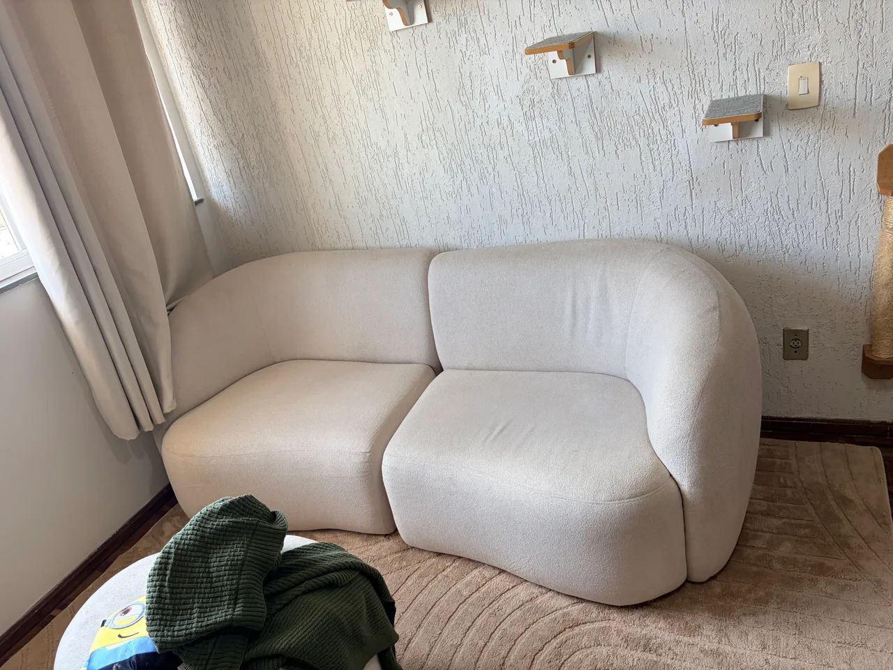 Sofá orgânico 2,10m tecido boucle