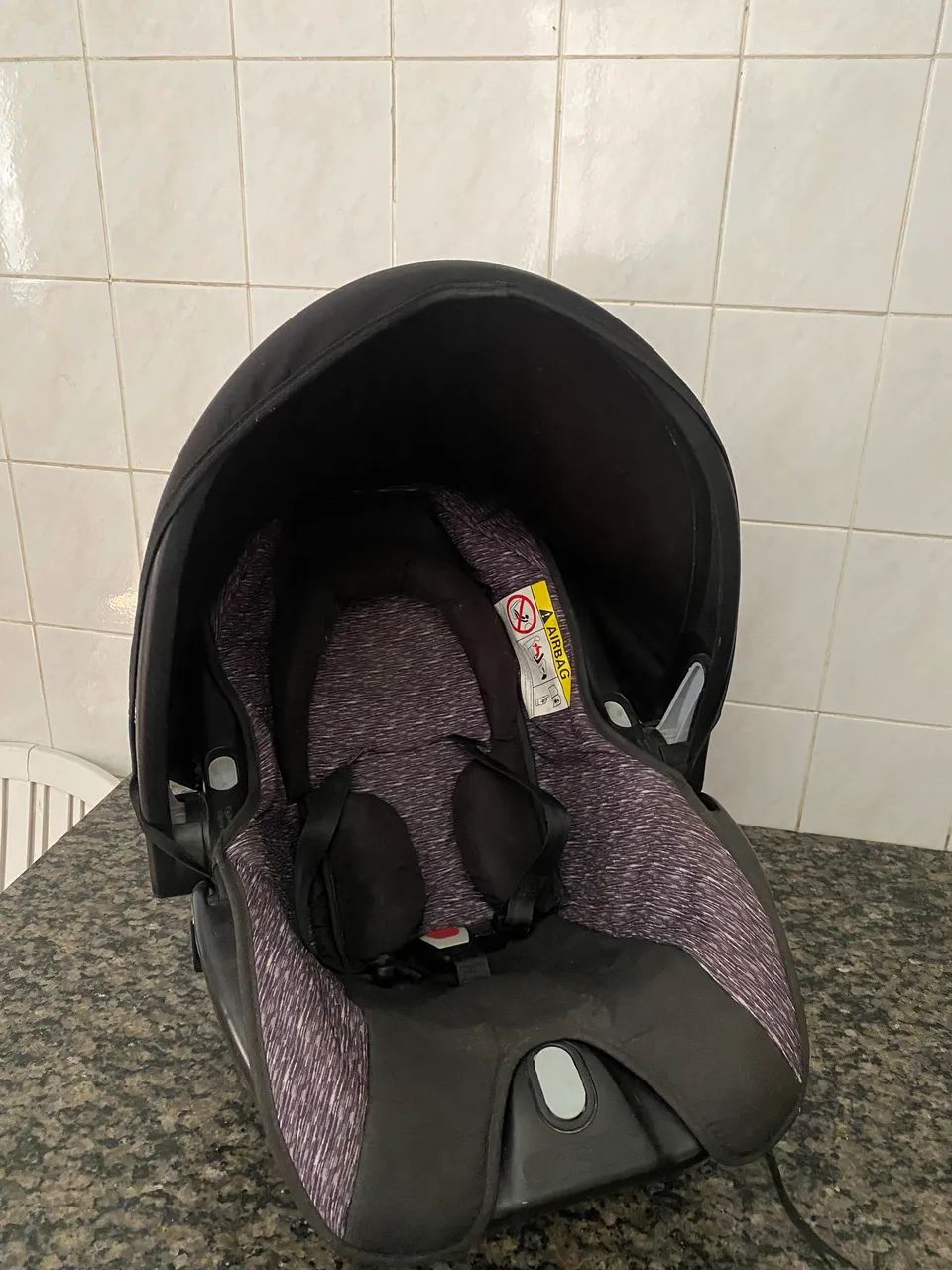 Vendo Bebê conforto em ótimo estado 