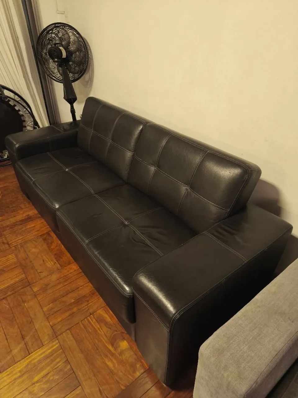 Sofá de Couro Preto - Foto 2