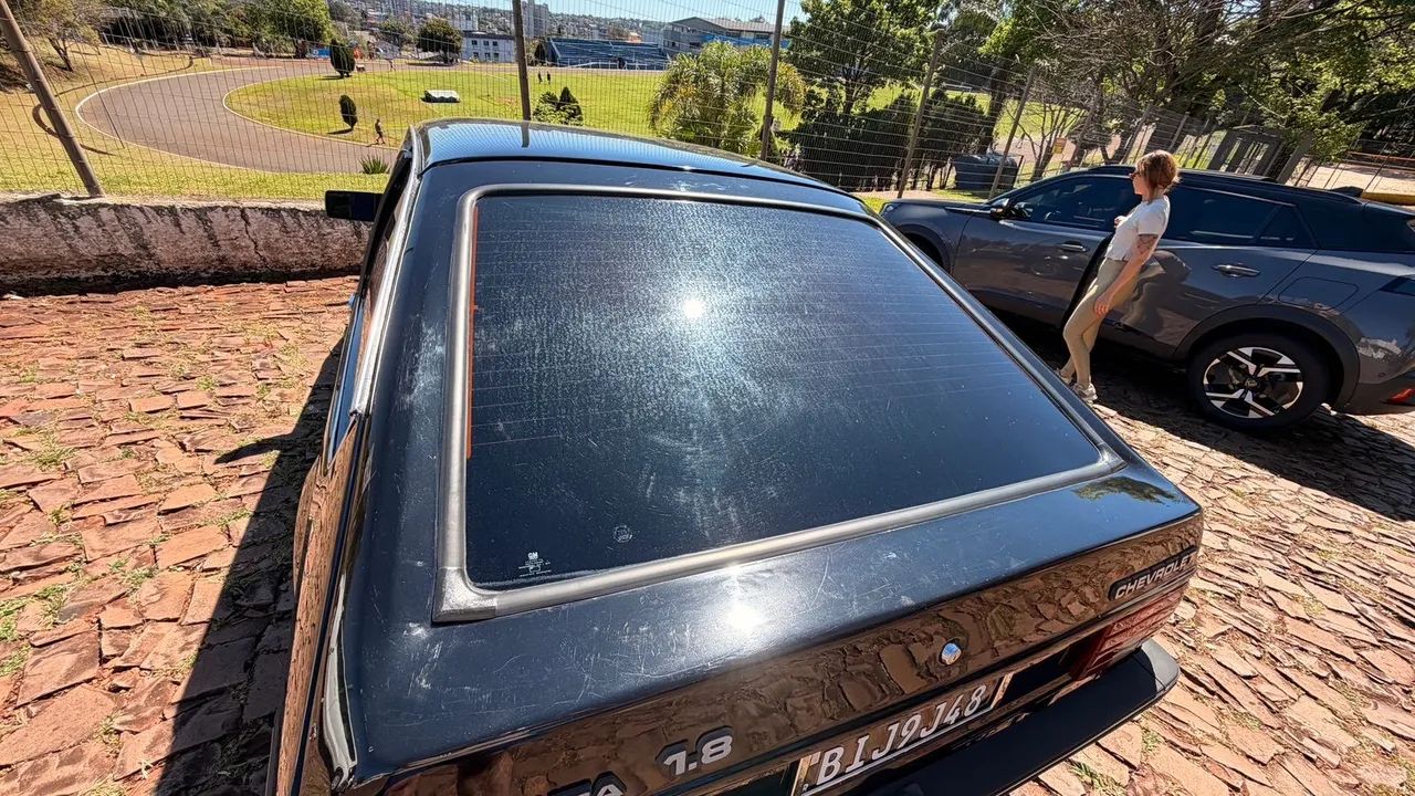 Chevrolet Monza GL 1.8 Efi/ SL/ L/ 650/barc. 2e4p (álcool) 1983