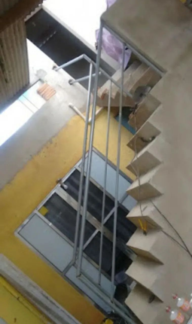 Corrimão e grade(guarda-corpo) e etc. Fabricamos e fazemos instalação
