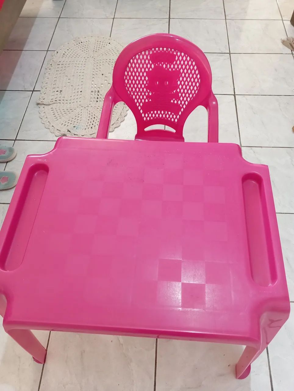 Mesinha e cadeira infantil 