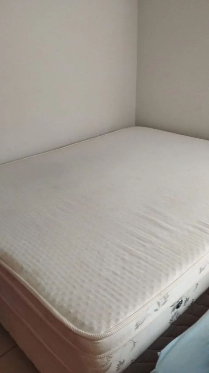 Vende-se cama box, colchão ortopédico ( com massageador) - Foto 2