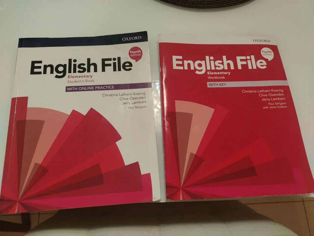 Livro de Inglês OXFORD Elementary student book + workbook