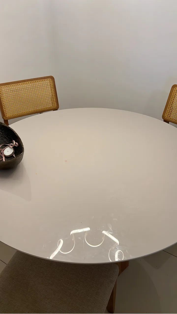 Mesa e 04 cadeiras  - Foto 4