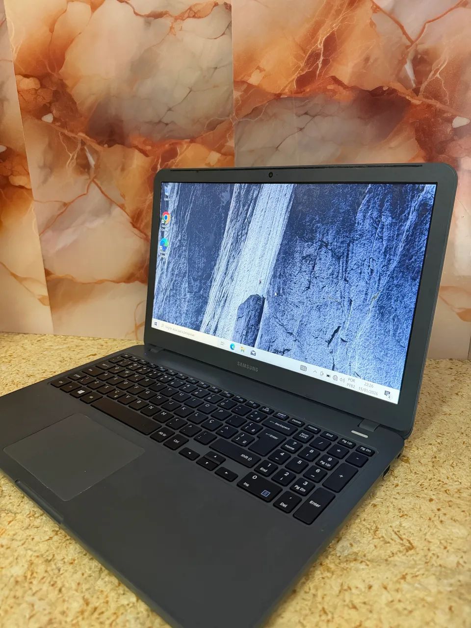 Notebook Samsung - Intel celeron hd de 500 GB 4 GB de RAM ! Aceito cartão