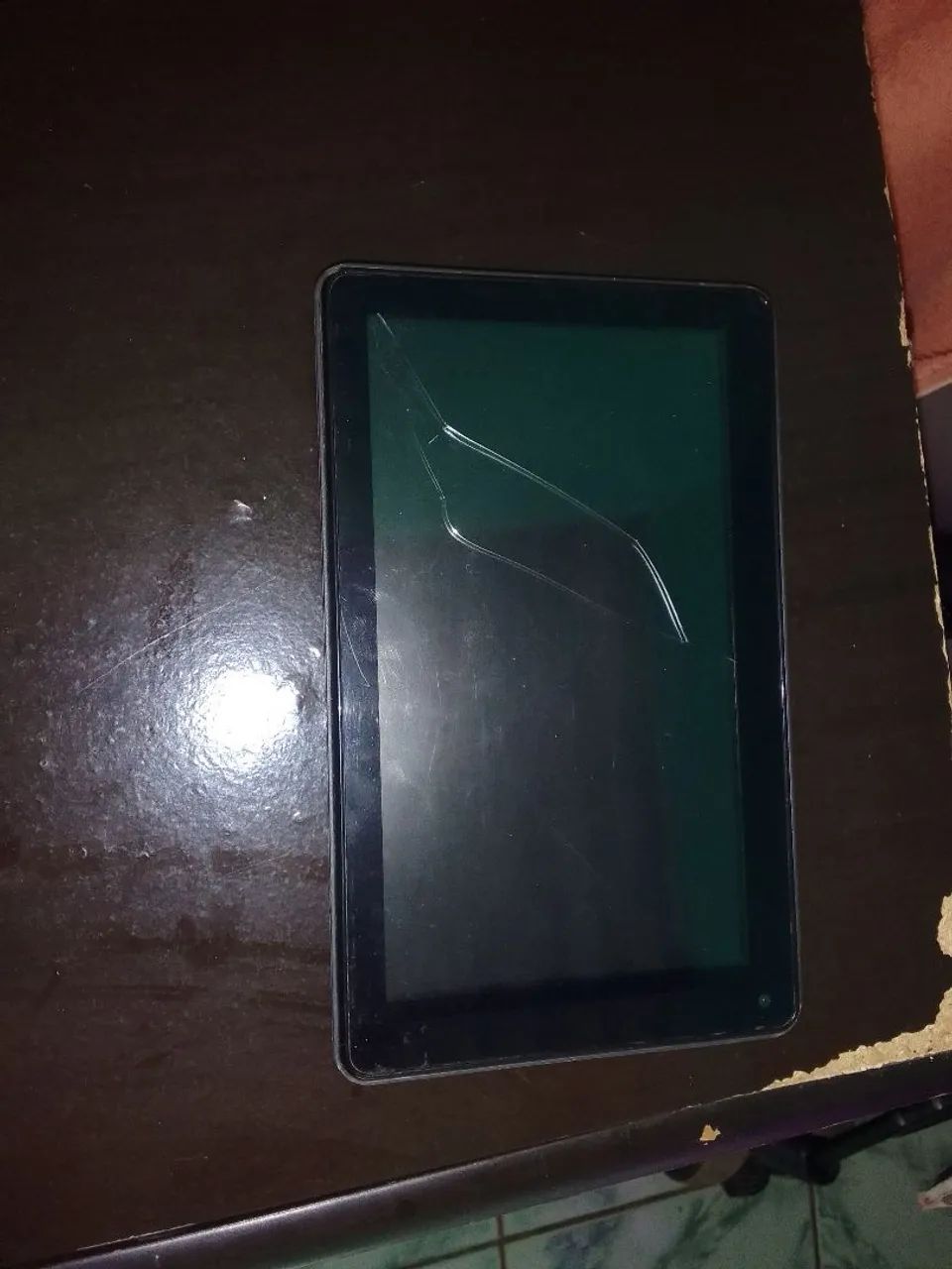 Vende _se tv 32 polegadas +tablets ambos liga mais todos tem problema na tela  - Foto 4