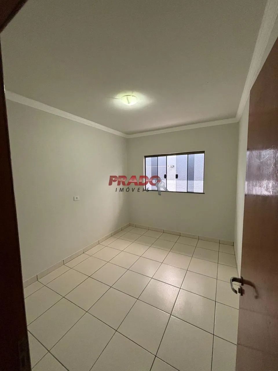 Casa à venda em Maringá, Jardim Itália II, com 3 quartos, com 99.8 m² - Foto 4