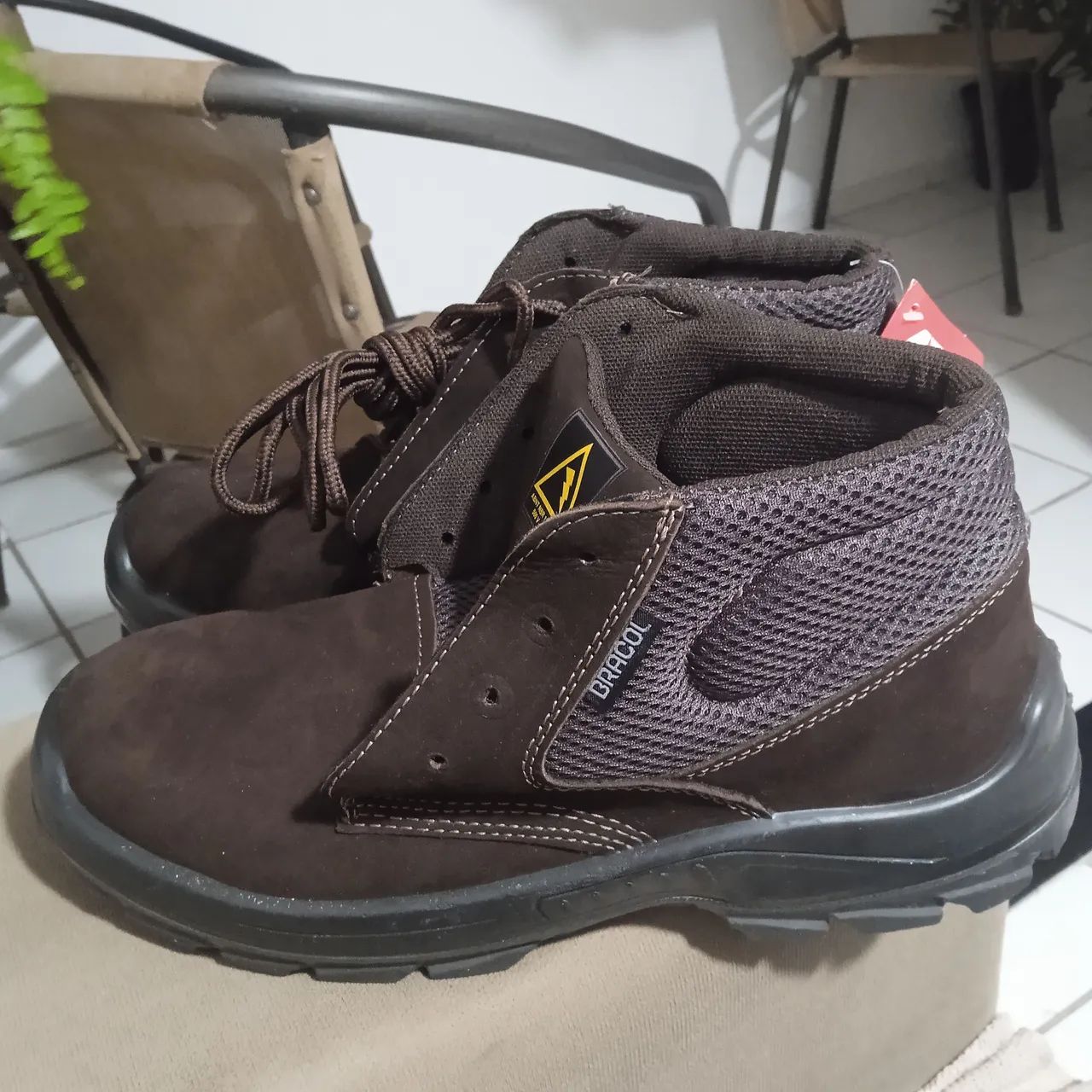 Bota Bracol Nobuck Marrom PU - N40 - Foto 4