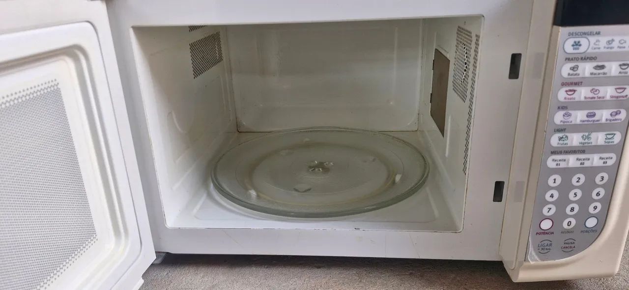 Microondas Electrolux 31 litros funcionando perfeitamente  - Foto 3