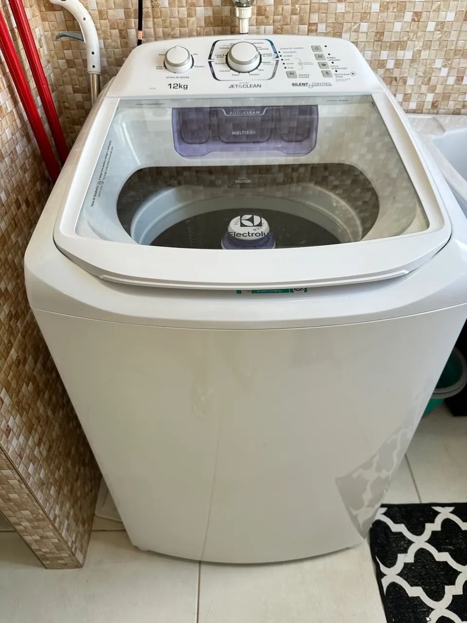Lavadora de Roupas Electrolux LAC12 + 12Kg Cesto Inox 12 Programas de Lavagem