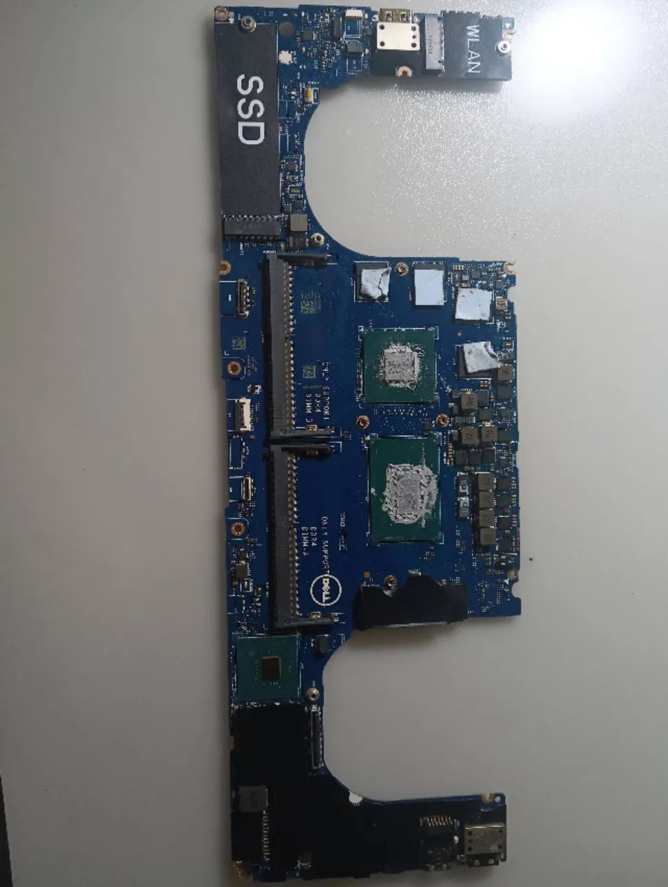 Placa mãe no estado dell precision 5530 core i7 placa dedicada nvidia 