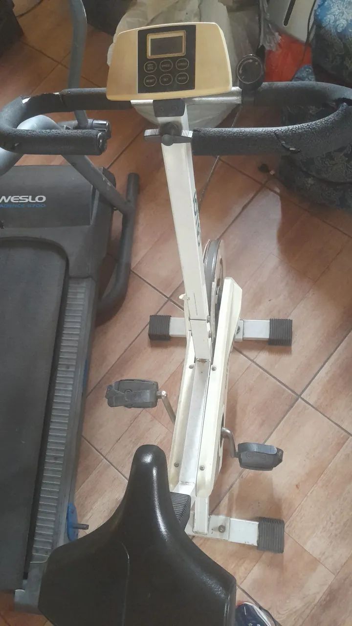 Bicicleta  para exercícios  - Foto 2