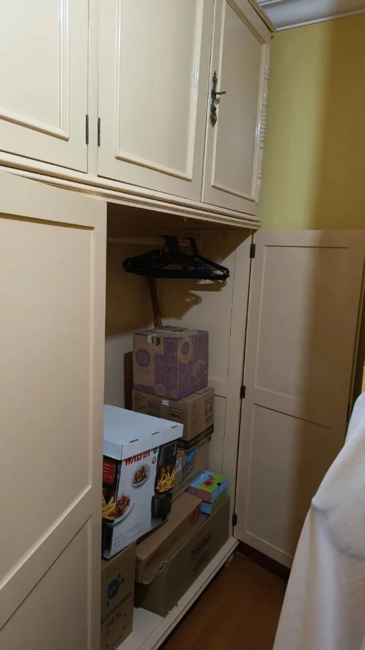 Guarda roupas espaço  - Foto 2