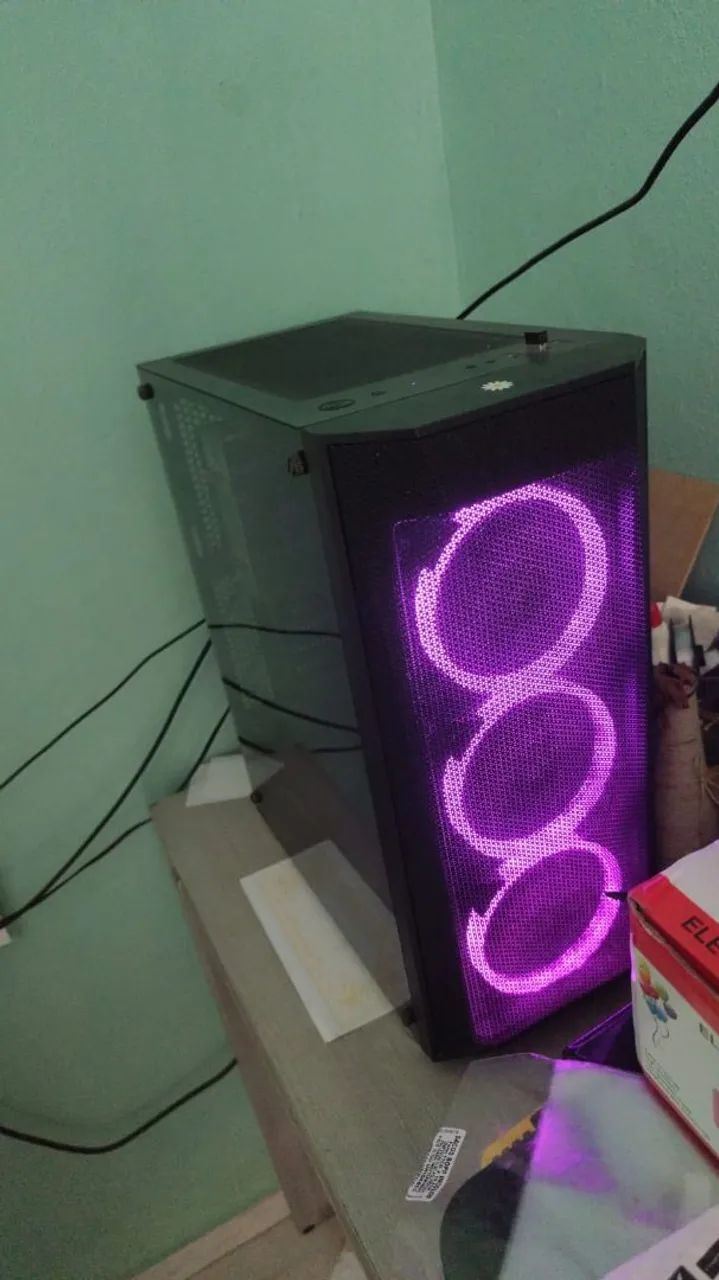 Pc completo, monitor, teclado, mause, CPU.