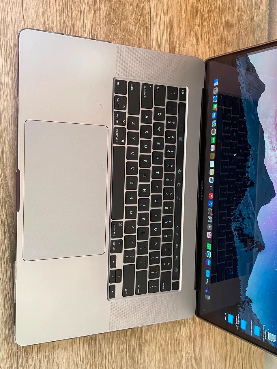 macbook pro 16 i9