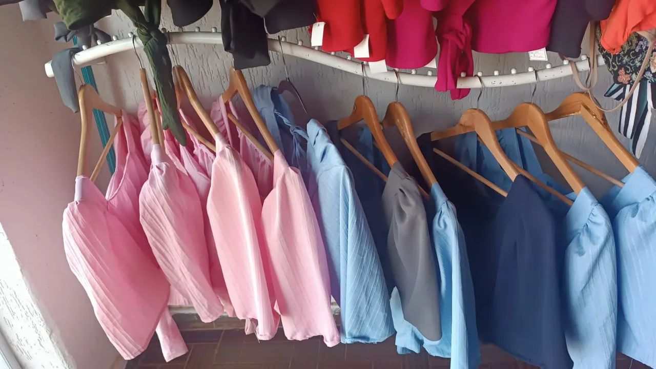 Roupas estoque de loja - Foto 2