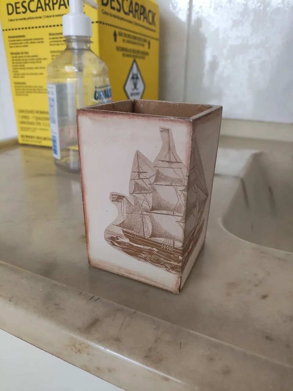 Porta canetas e lápis e porta cartões 