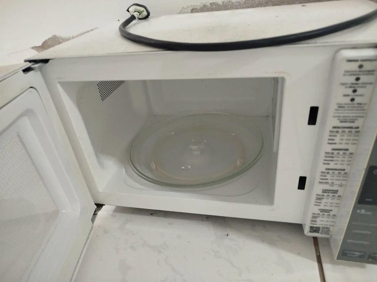VENDO MICROONDAS 32 LITROS