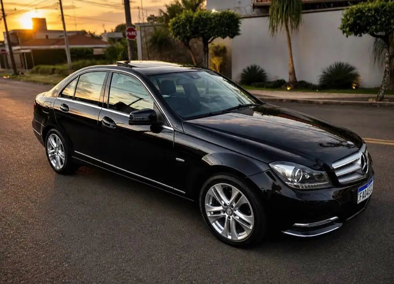 Mercedes-Benz C-200 CGI Avantgarde 1.8 16V 184cv Aut. 2012