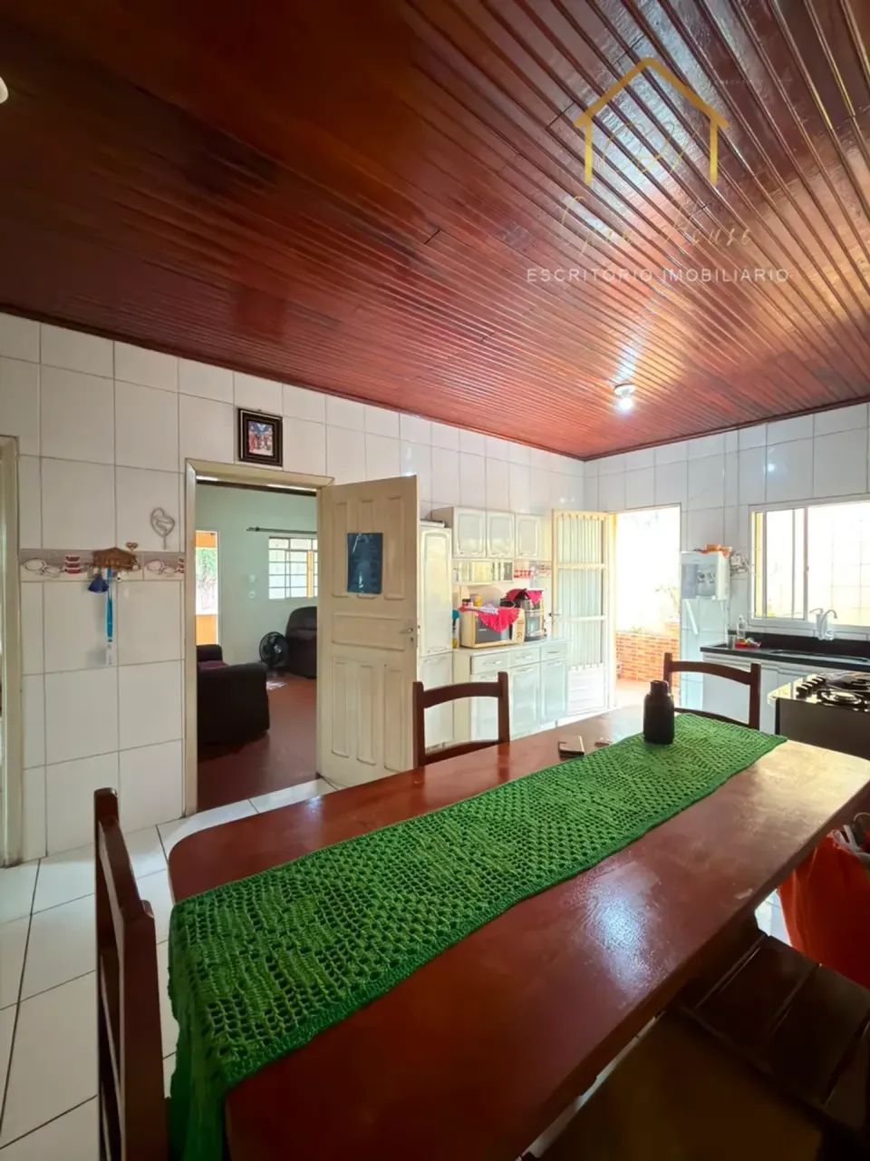 Vendo Ampla Casa - Próximo a Av. Fernando Correa - Foto 5