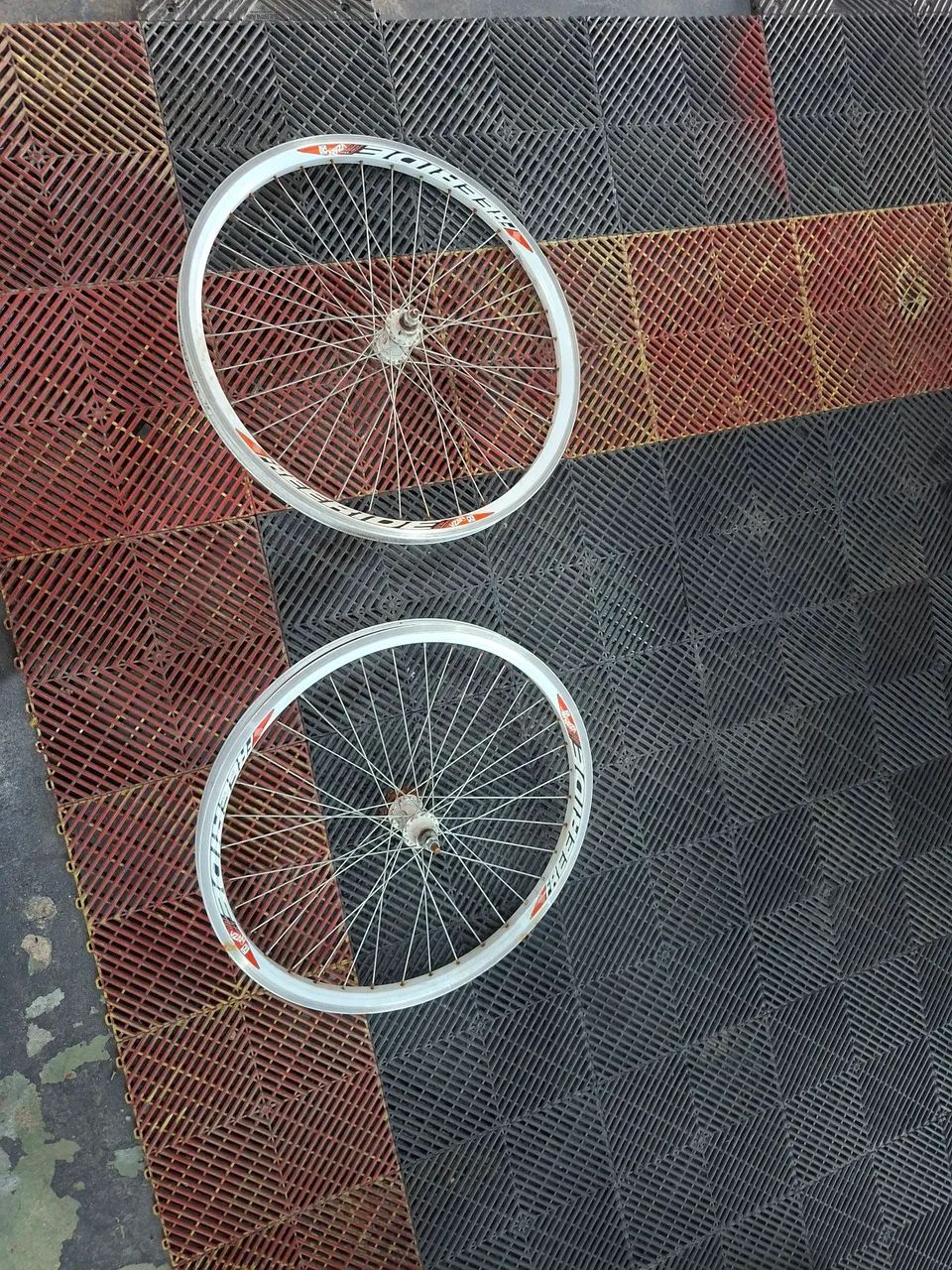 Roda aro 26 Vzan branco - Dianteiro e Traseiro - Foto 4